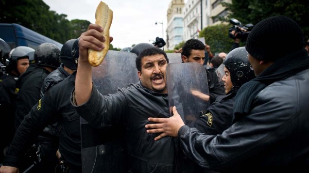 Em Tunis, protesto contra o governo da Tunísia – 18/01/2011
