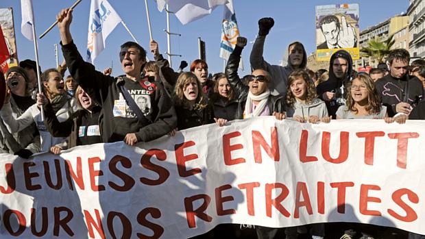 Estudantes protestam contra reforma previdência na França