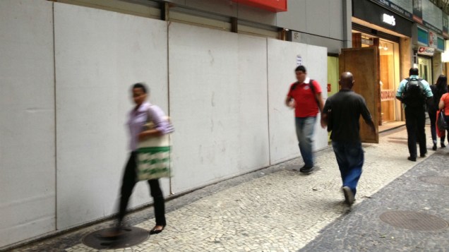 Agências fechadas no centro do Rio: medo de novos atos de vandalismo nesta segunda (24/6)