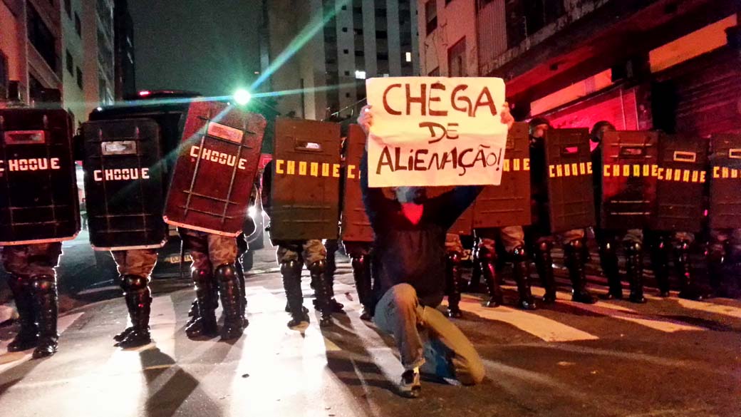 Tropa de Choque da PM durante protesto em São Paulo contra aumento de tarifa