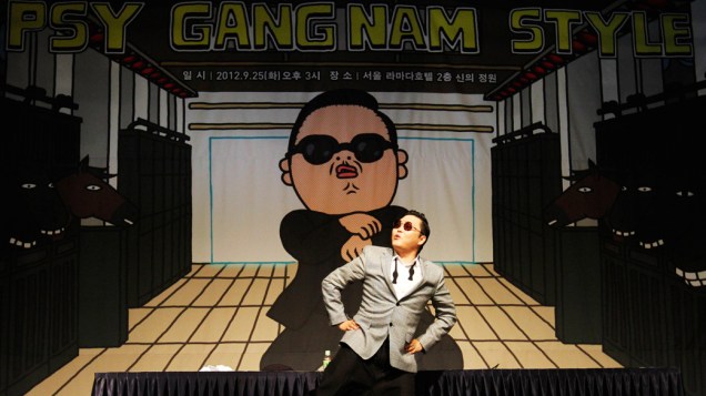 Cantor sul-coreano Psy participa de evento em Seul
