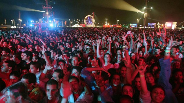Público durante show do Capital inical no palco Mundo, no segundo dia do Rock in Rio, em 24/09/11
