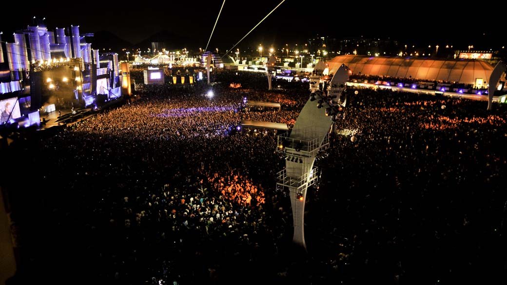 Público durante show no palco Mundo, no primeiro dia do Rock in Rio, 23/09/11
