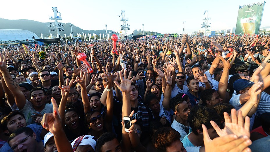Fãs de Beyonce esperam pelo show da cantora, no Rock in Rio