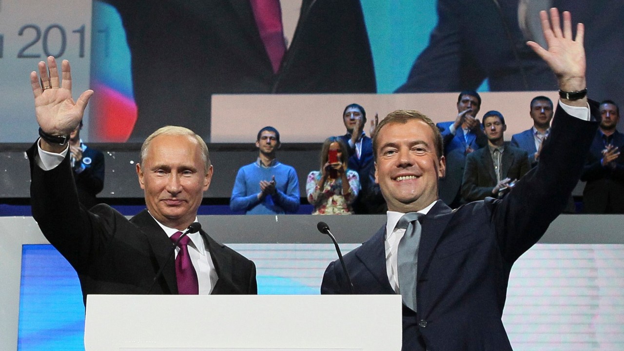 Em 2012, Putin quer ser o presidente; e Medvedev, o primeiro-ministro