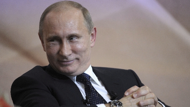 O premiê Vladimir Putin deve substituir ministros se for eleito presidente
