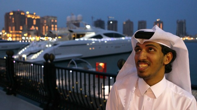 Qatariano no píer de Doha
