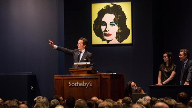 Quadro 'Liz #1 (Early Colored Liz)', de Andy Warhol é leiloado na Sotheby's em novembro de 2013, em Nova York