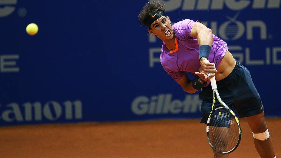 O espanhol Rafael Nadal confirmou o favoritismo e derrotou o brasileiro João Souza, no Brasil Open 2013, em São Paulo