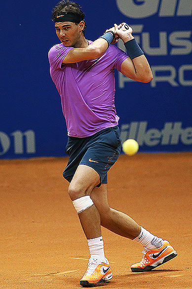 O espanhol Rafael Nadal confirmou o favoritismo e derrotou o brasileiro João Souza, no Brasil Open 2013, em São Paulo