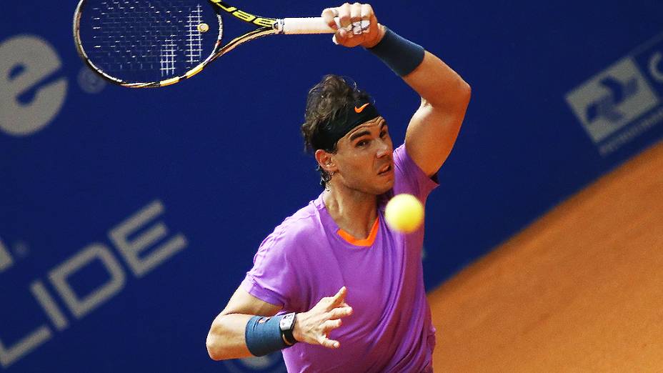 O espanhol Rafael Nadal confirmou o favoritismo e derrotou o brasileiro João Souza, no Brasil Open 2013, em São Paulo