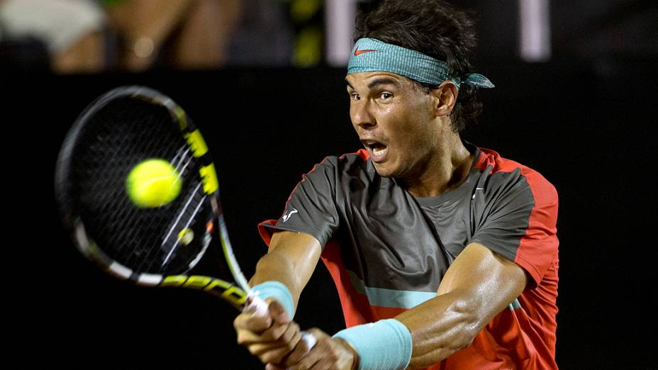 O tenista Rafael Nadal durante partida contra seu compatriota Daniel Gimeno-Traver no Jockey Club, no Rio de Janeiro