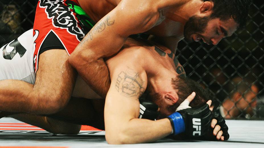 O Rafael Natal vence o brasileiro João Seferino no UFC Jaraguá do Sul, norte de Santa Catarina