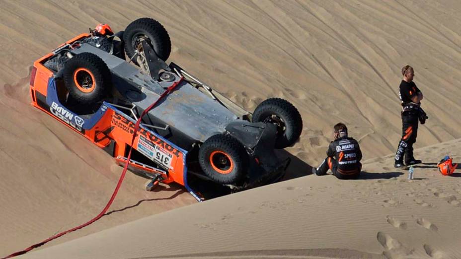 Dupla russa sofre acidente na etapa que aconte no Peru do rali Dacar 2013