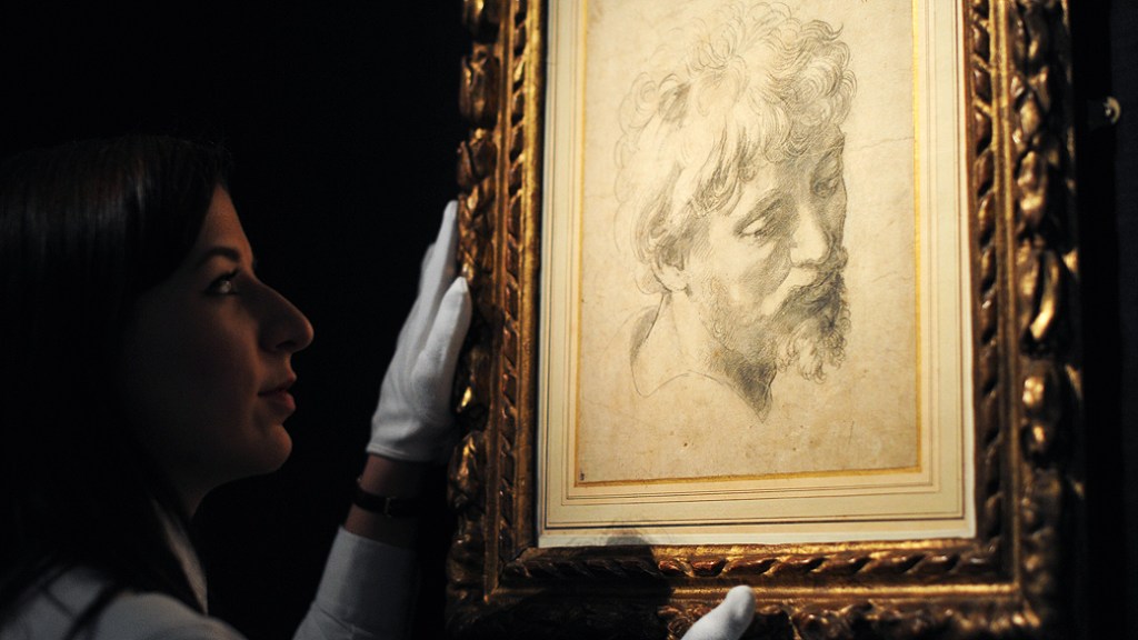 Um desenho do artista renascentista italiano Rafael estabeleceu nesta quarta-feira, em Londres, um novo recorde para uma obra em papel, com 29,7 milhões de libras (47,8 milhões de dólares), anunciou a Casa Sotheby's