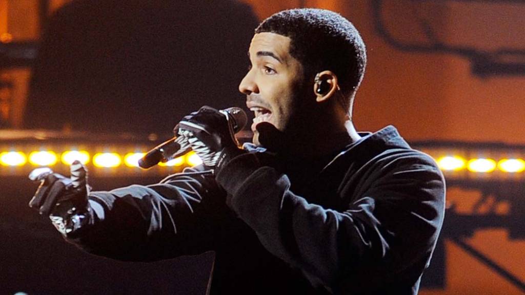 Drake é processado por promover jogo de apostas ilegal