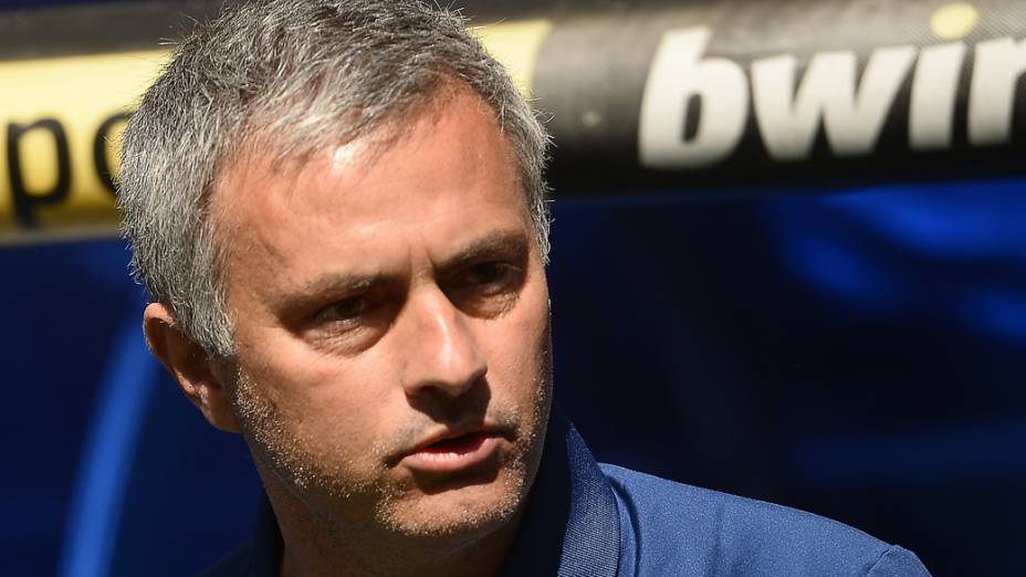 José Mourinho, técnico do Real Madrid, durante partida contra o Osasuna