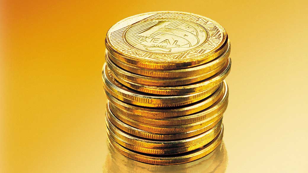 Moedas de um real empilhadas