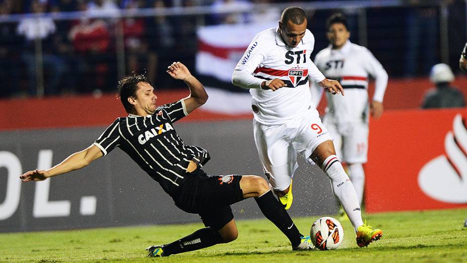 Corinthians vence o São Paulo por 2 x 1 no Morumbi na partida de ida da final da Recopa Sul-Americana