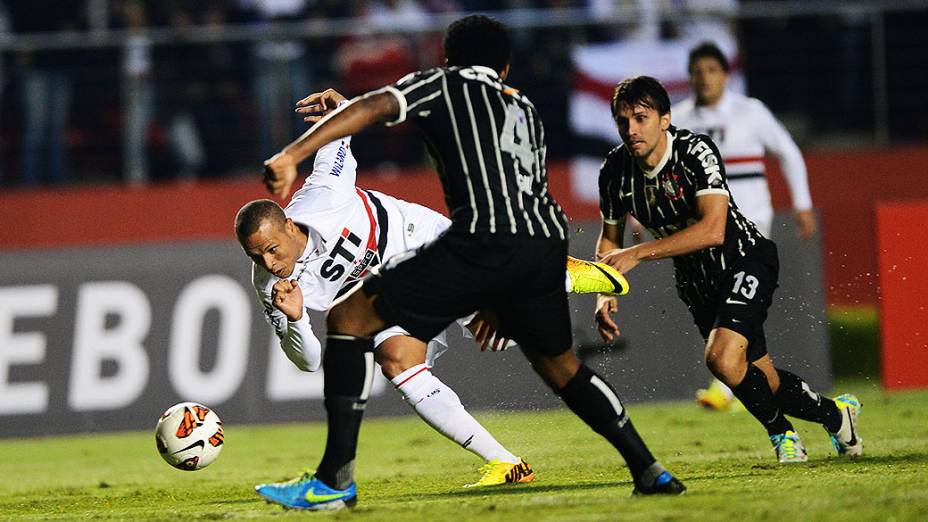 Corinthians vence o São Paulo por 2 x 1 no Morumbi na partida de ida da final da Recopa Sul-Americana