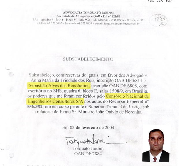 Sebastião Alves dos Reis Jr. (no detalhe) e o documento em que recebe poderes para defender o Consórcio Nacional de Engenheiros Consultores S/A na ação movida contra a Eletronorte