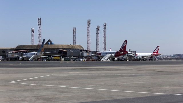 Reforma de aeroportos para a Copa do Mundo de 2014: em Brasília, renovação de terminal de passageiros tem conclusão prometida para outubro de 2012