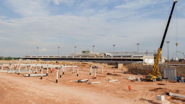 Reforma de aeroportos para a Copa do Mundo de 2014: em Manaus, a ampliação do terminal de passageiros é prometida para dezembro de 2013