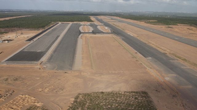 Reforma de aeroportos para a Copa do Mundo de 2014: em Natal, a Infraero realiza a terraplanagem para a construção das pistas do aeroporto de São Gonçalo do Amarante. Acredita-se que ele não ficará pronto a tempo de receber os visitantes no Mundial