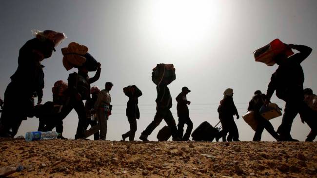 refugiados-libia-20110304-original.jpeg Milhares de refugiados bengaleses na fronteira da Líbia com a Tunísia, na cidade de Ras Jdir