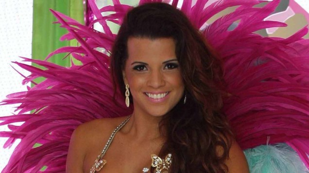 Renata Santos, rainha de bateria da Mangueira, na Comunidade da Mangueira