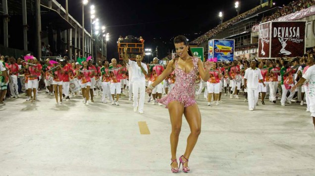 Renata Santos no ensaio técnico das escolas de samba do Rio de Janeiro, na Sapucaí