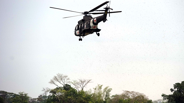 Helicóptero da Cruz Vermelha brasileira inicia operação de resgate de reféns em Villavicencio