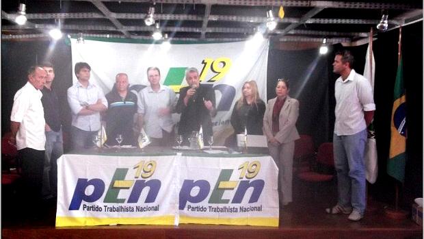 Reunião em que o PTN homologa apoio à candidatura do prefeito: Paes, Esch, Pedro Paulo Teixeira e Rodrigo Bethlem
