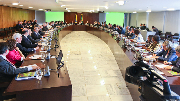 Reunião ministerial de janeiro de 2012: o retrato da paralisia