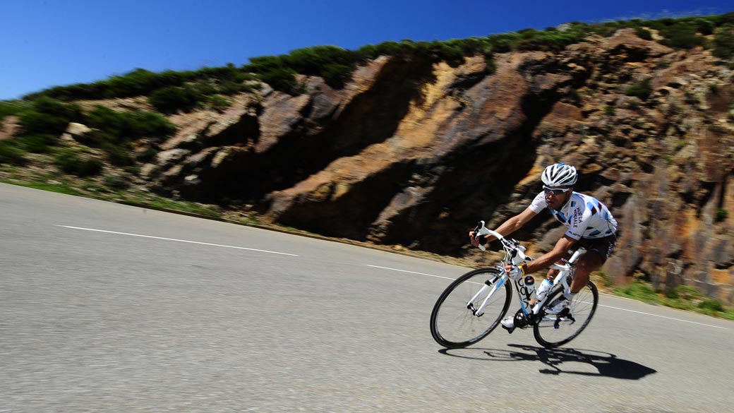 O francês Christophe Riblon pouco antes de ganhar a 14ª etapa do Tour de France, a primeira disputada nos montes Pirineus.
