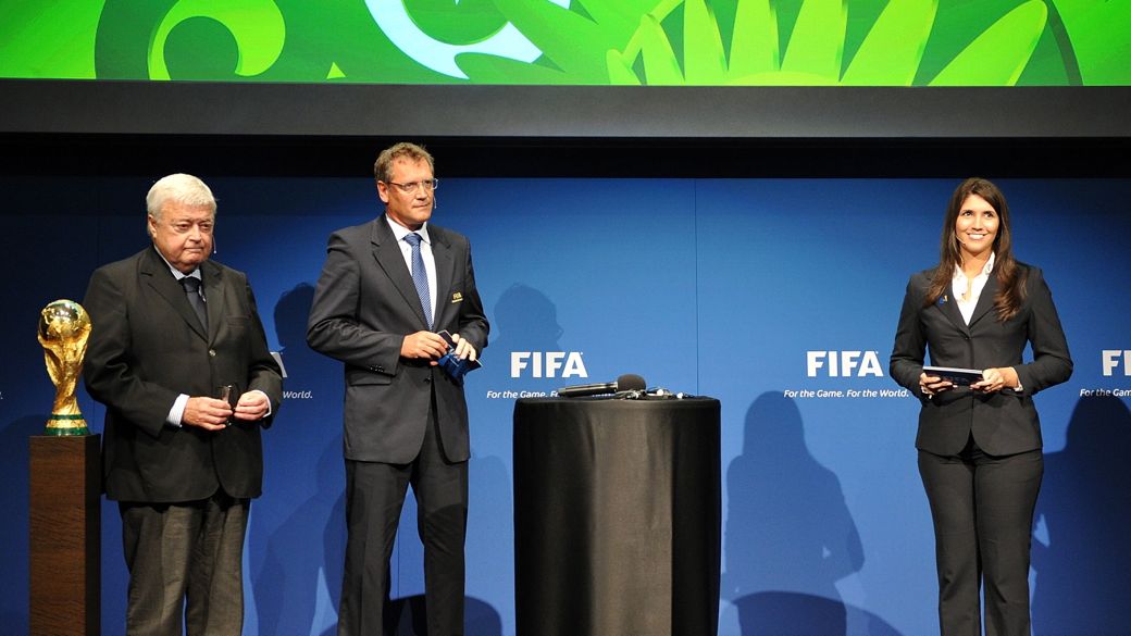 Ricardo Teixeira e Jeróme Valcke no anúncio da tabela da Copa, na última quinta, em Zurique: a Fifa já avisou que, para ela, Orlando Silva não existe mais