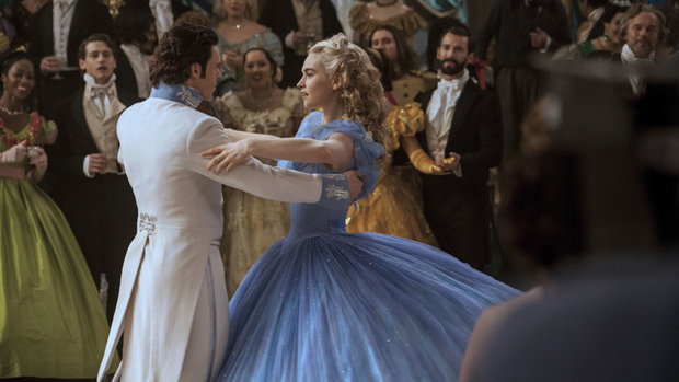 Richard Madden e Lily James em Cinderela