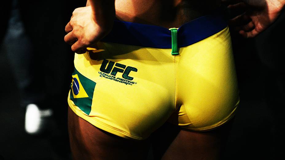 Camila Oliveira é a ring girl oficial do UFC