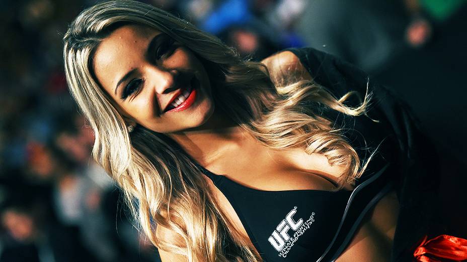 Ring girl durante a final do TUF Brasil 3 no Ginásio do Ibirapuera em São Paulo