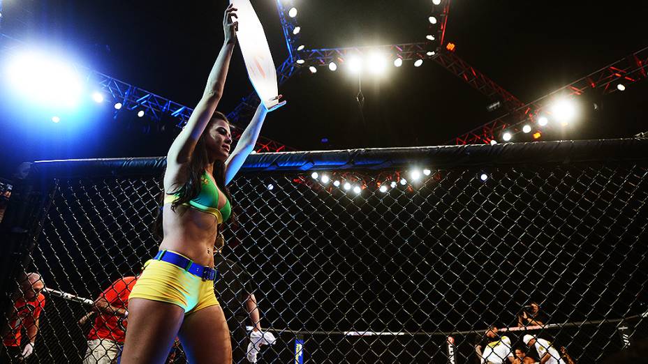 Camila Oliveira é a ring girl oficial do UFC