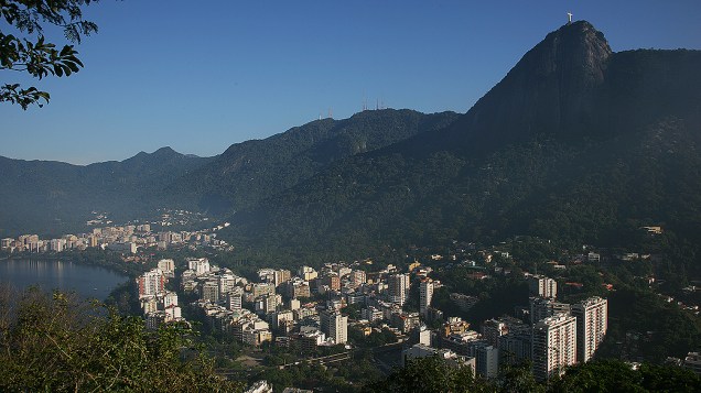 Vista da Lagoa Rodrigo de Freitas, com o Cristo Redentor: Floresta da Tijuca é a maior floresta urbana do mundo
