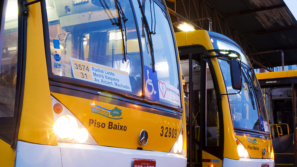 Circulação de ônibus deve ser interrompida entre 10h e 12h em São Paulo
