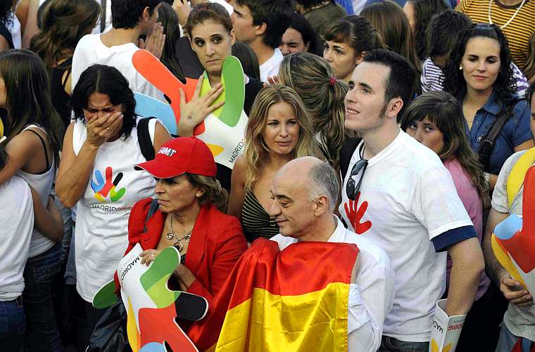 Os espanhóis, que também já estavam com a festa pronta, ficaram frustrados com a decisão do COI.