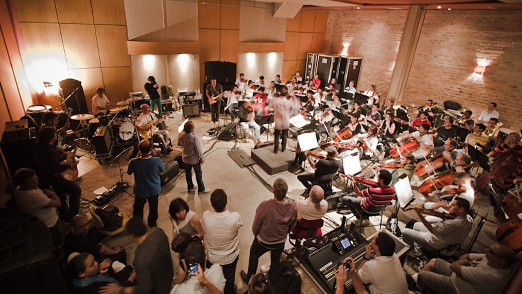 Herbert Vianna e músicos da OSB ensaiam em estúdio para o show que vai reabrir o Rock in Rio na quinta-feira