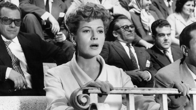 A atriz Rita Hayworth no filme The Happy Thieves, 1962