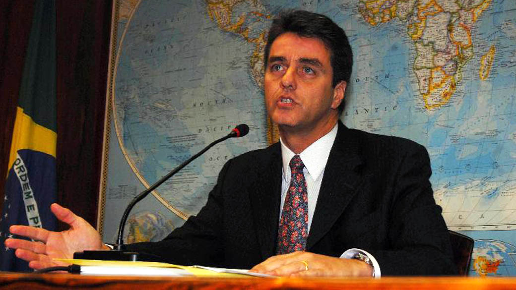 O embaixador do Brasil na OMC, Roberto Azevêdo, tem forte apoio para vencer a disputa