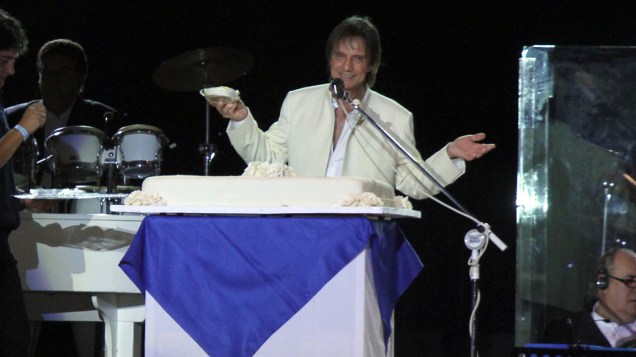 Roberto Carlos no show em comemoração do seu aniversário de 71 anos, no Maracanãzinho, Rio de janeiro