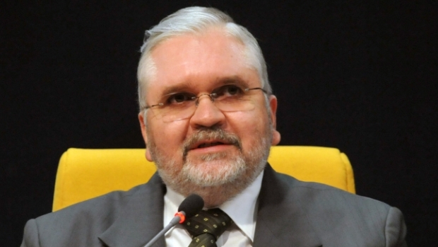 Roberto Gurgel: "O que se alega é que teríamos a prática de crime. É preciso verificar se isso é verdade"