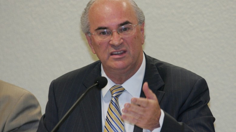 Roberto Teixeira, advogado e compadre de Lula, abocanhou 18 milhões de reais na Fecomércio