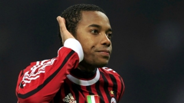 Robinho fez o terceiro gol do Milan na vitória de 3 a 1 sobre o Cesena